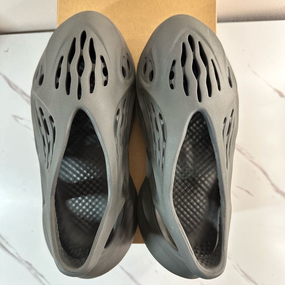 adidas Yeezy Foam RNR